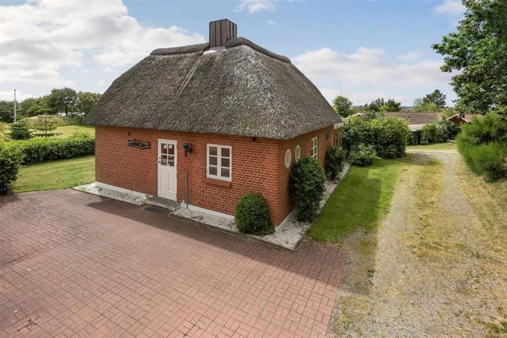 Thatched Holiday Home In Struer, Jutland With A View Exterior photo