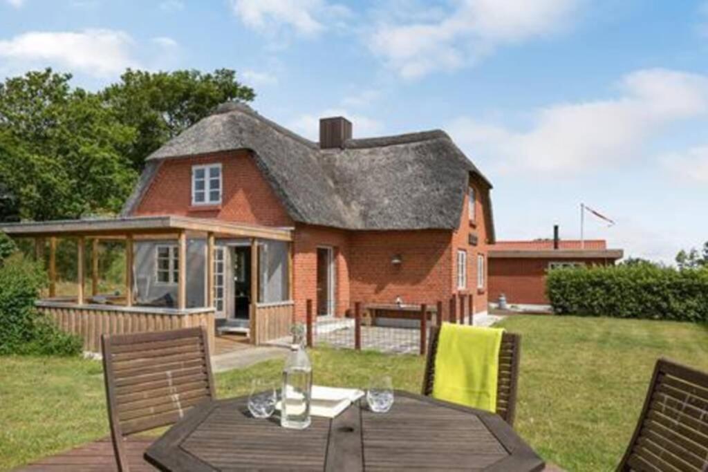 Thatched Holiday Home In Struer, Jutland With A View Exterior photo