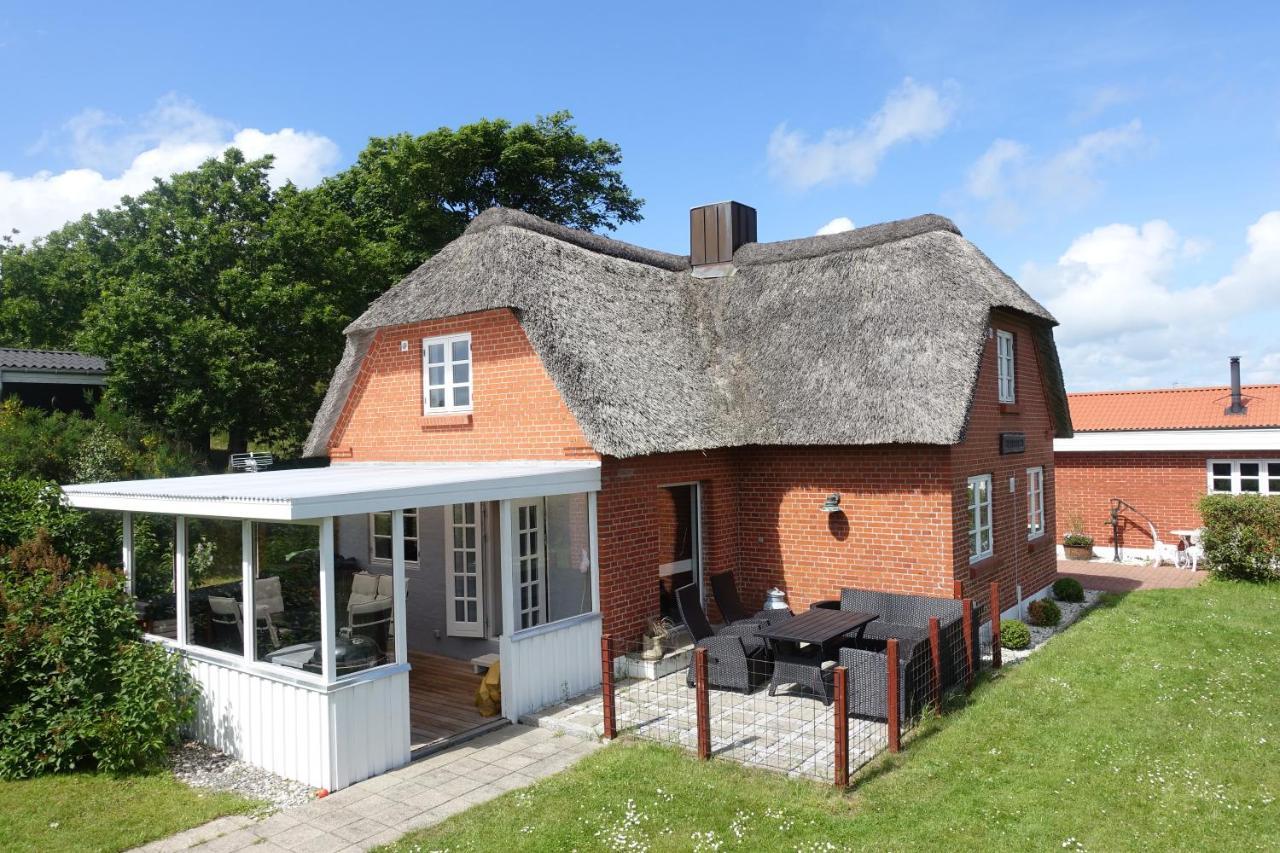 Thatched Holiday Home In Struer, Jutland With A View Exterior photo